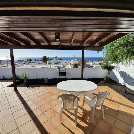 2 Bedroom 'the Bungalow' With Private Heated Pool. *