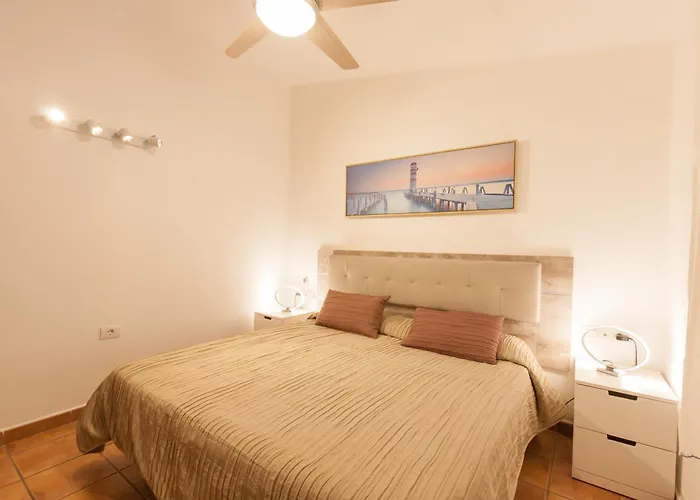 2 Bedroom 'the Bungalow' With Private Heated Pool. Villa