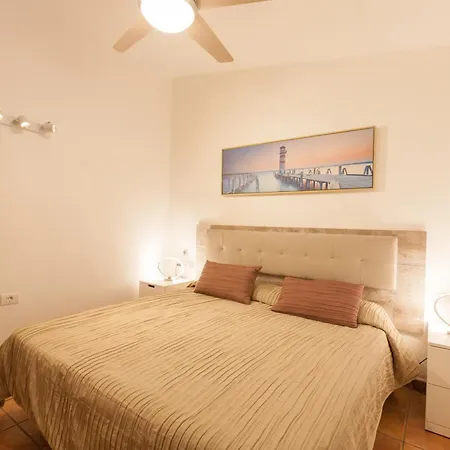 2 Bedroom 'the Bungalow' With Private Heated Pool. Willa