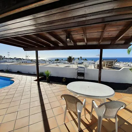 2 Bedroom 'the Bungalow' With Private Heated Pool. Willa *